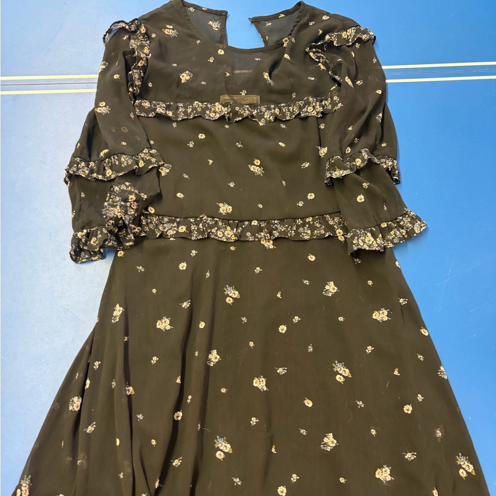 Abercrombie Black Floral Ruffle Midi Dress